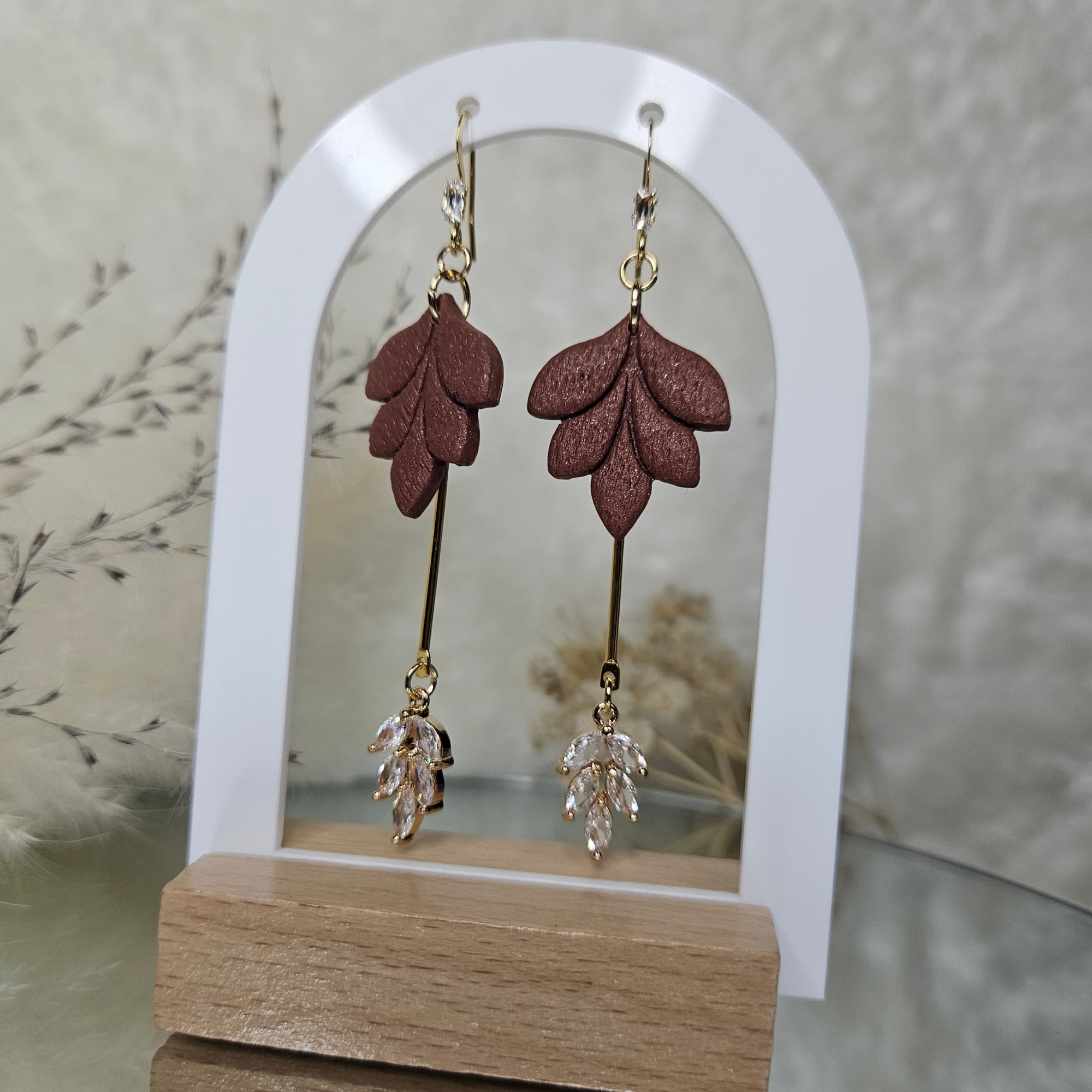 Boucle feuille suspendue