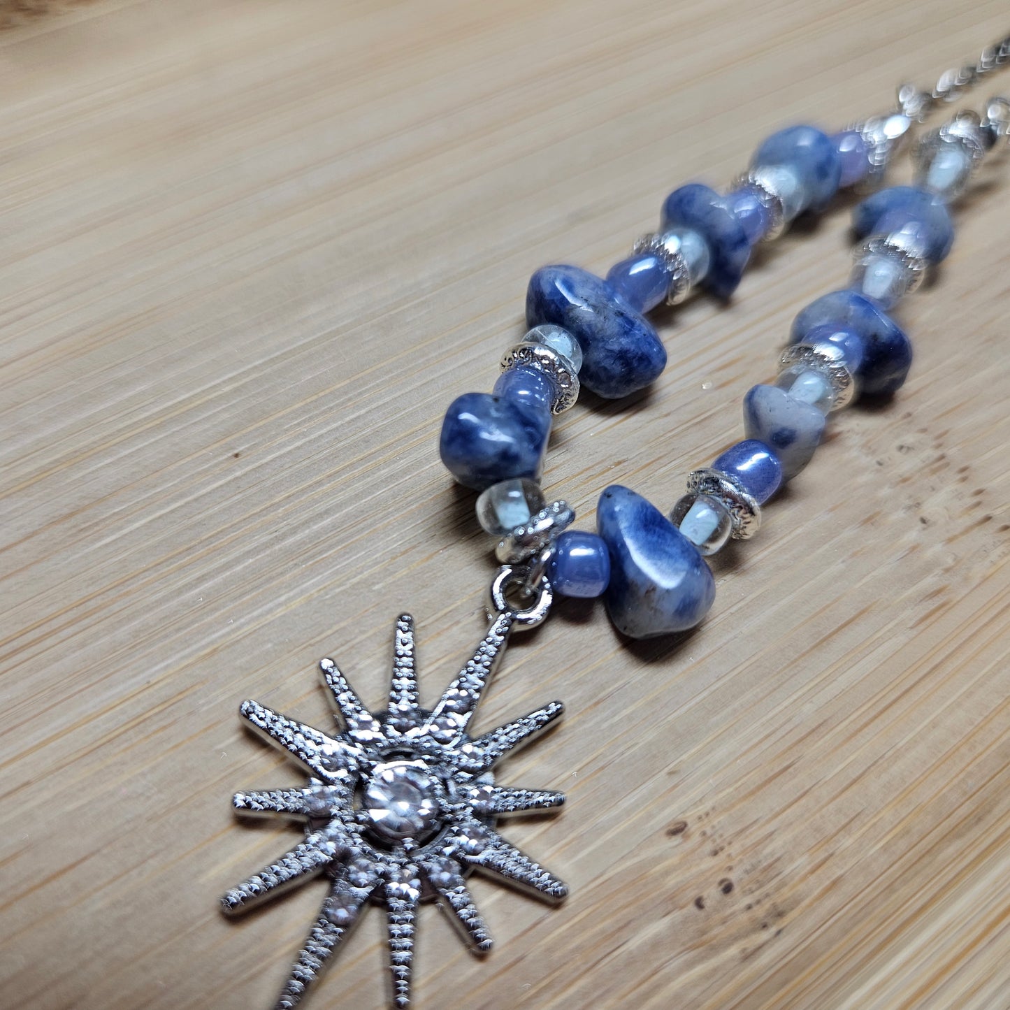 Collier bleu soleil