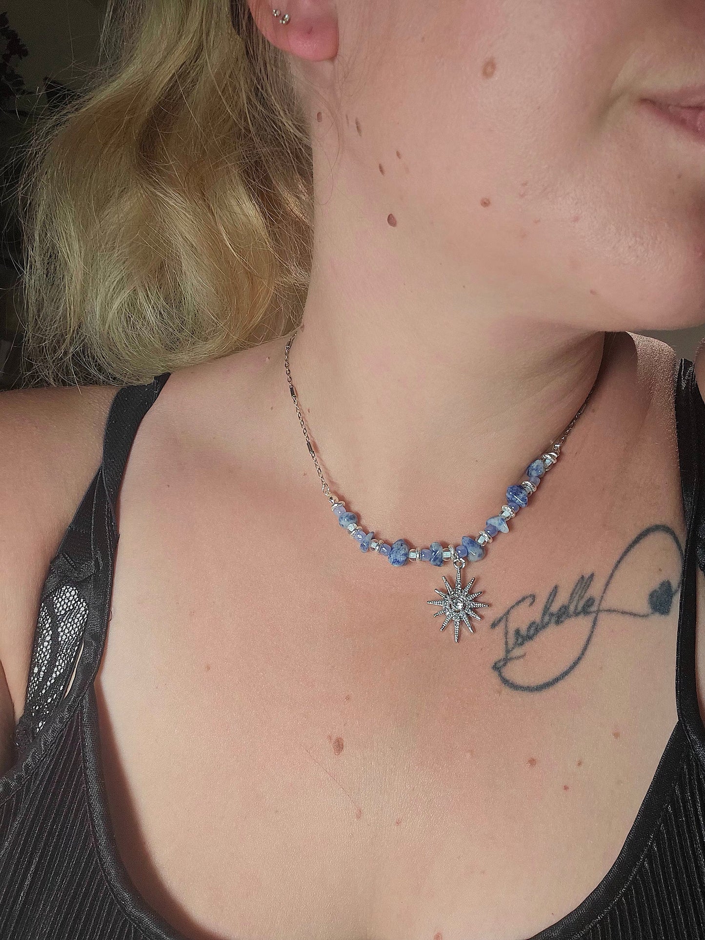 Collier bleu soleil