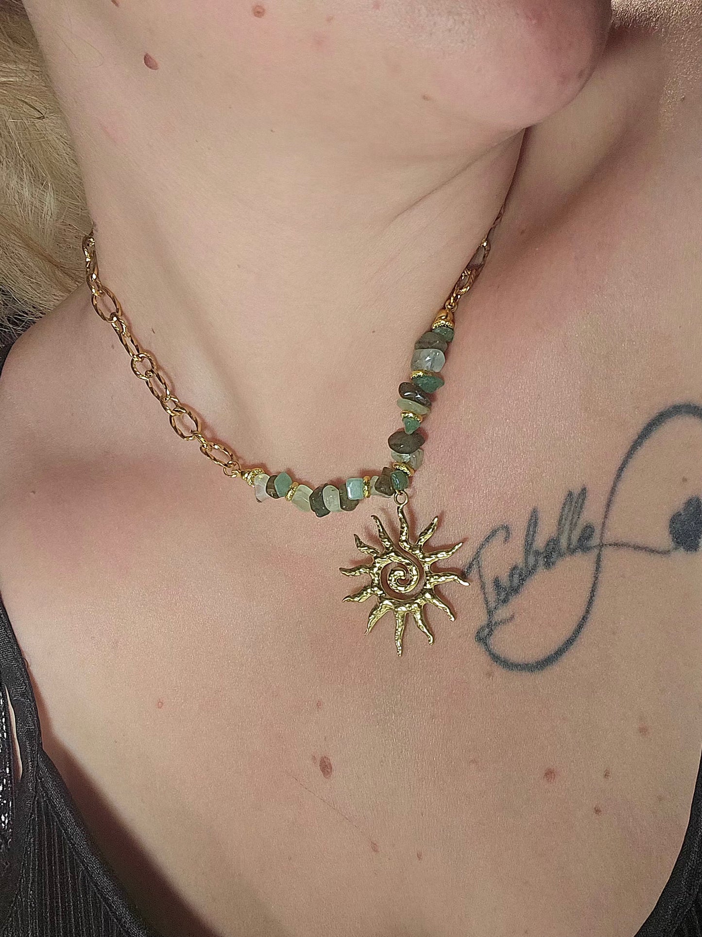 Collier vert/soleil