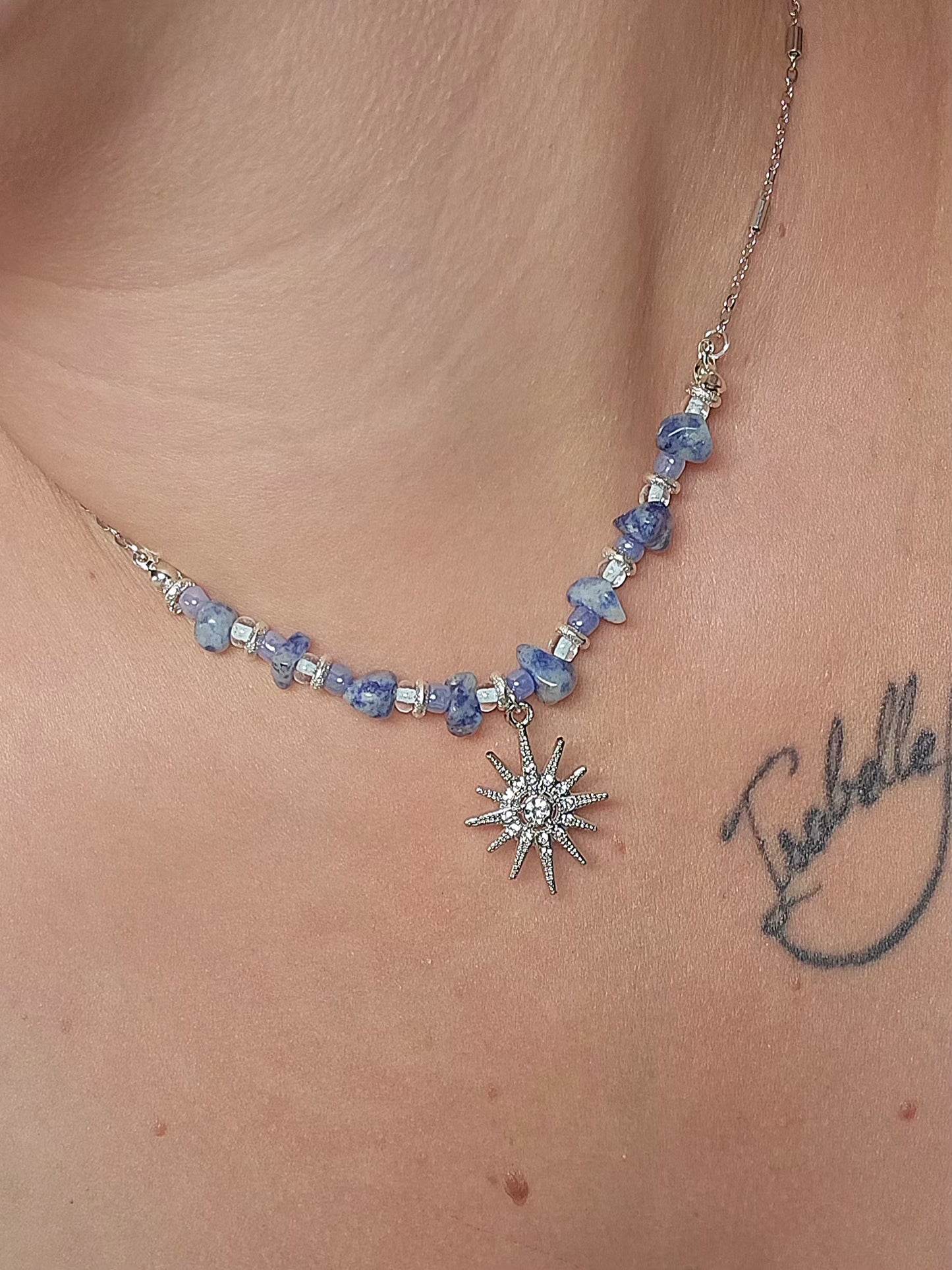 Collier bleu soleil