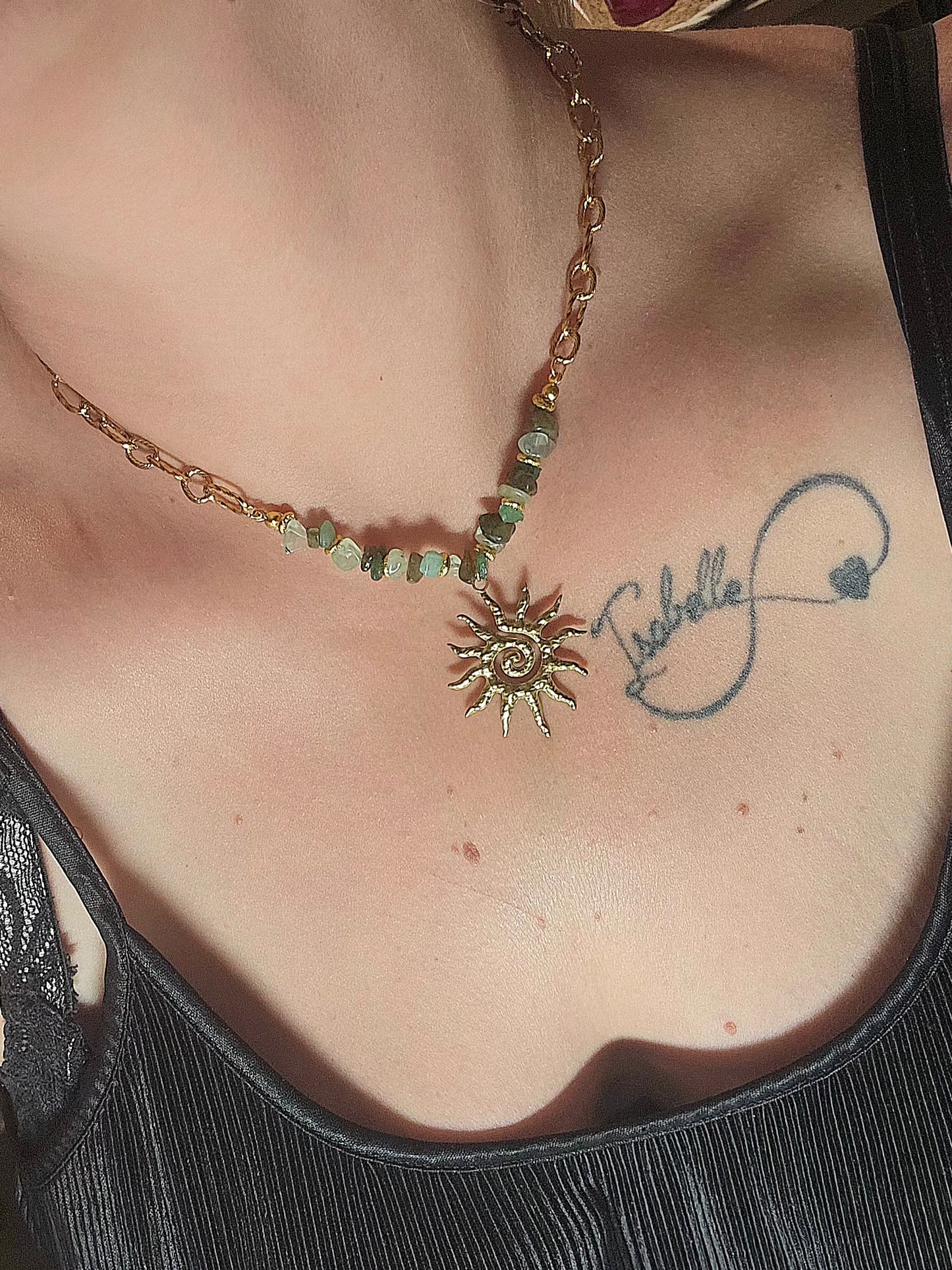 Collier vert/soleil